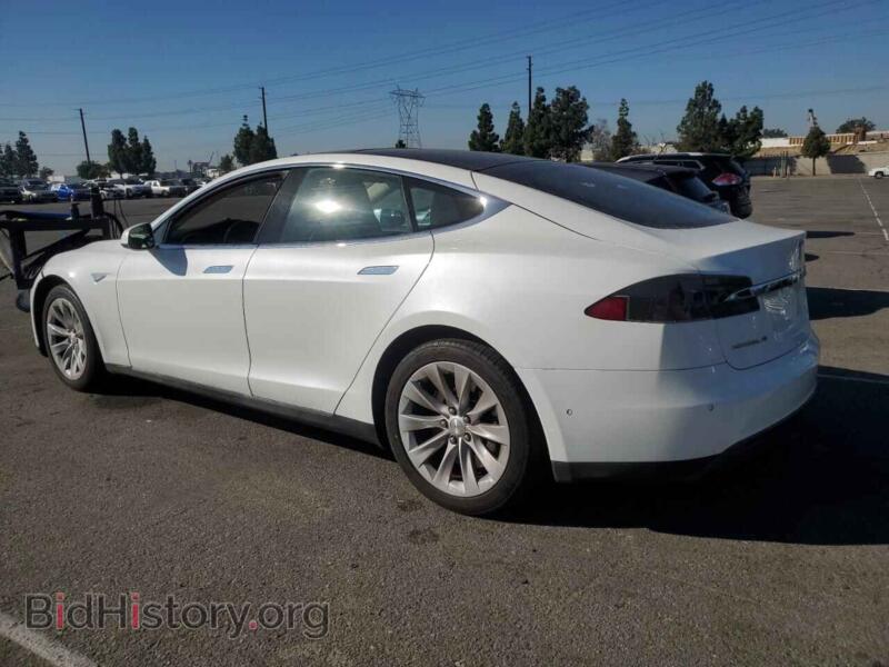 2016 Tesla MODEL S (VIN 5YJSA1E11GF136291) — фото 2 из 12