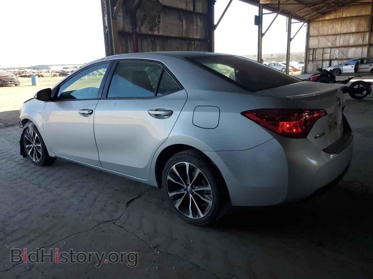 2018 TOYOTA COROLLA - VIN: 5YFBURHEXJP748425 - Фото 2