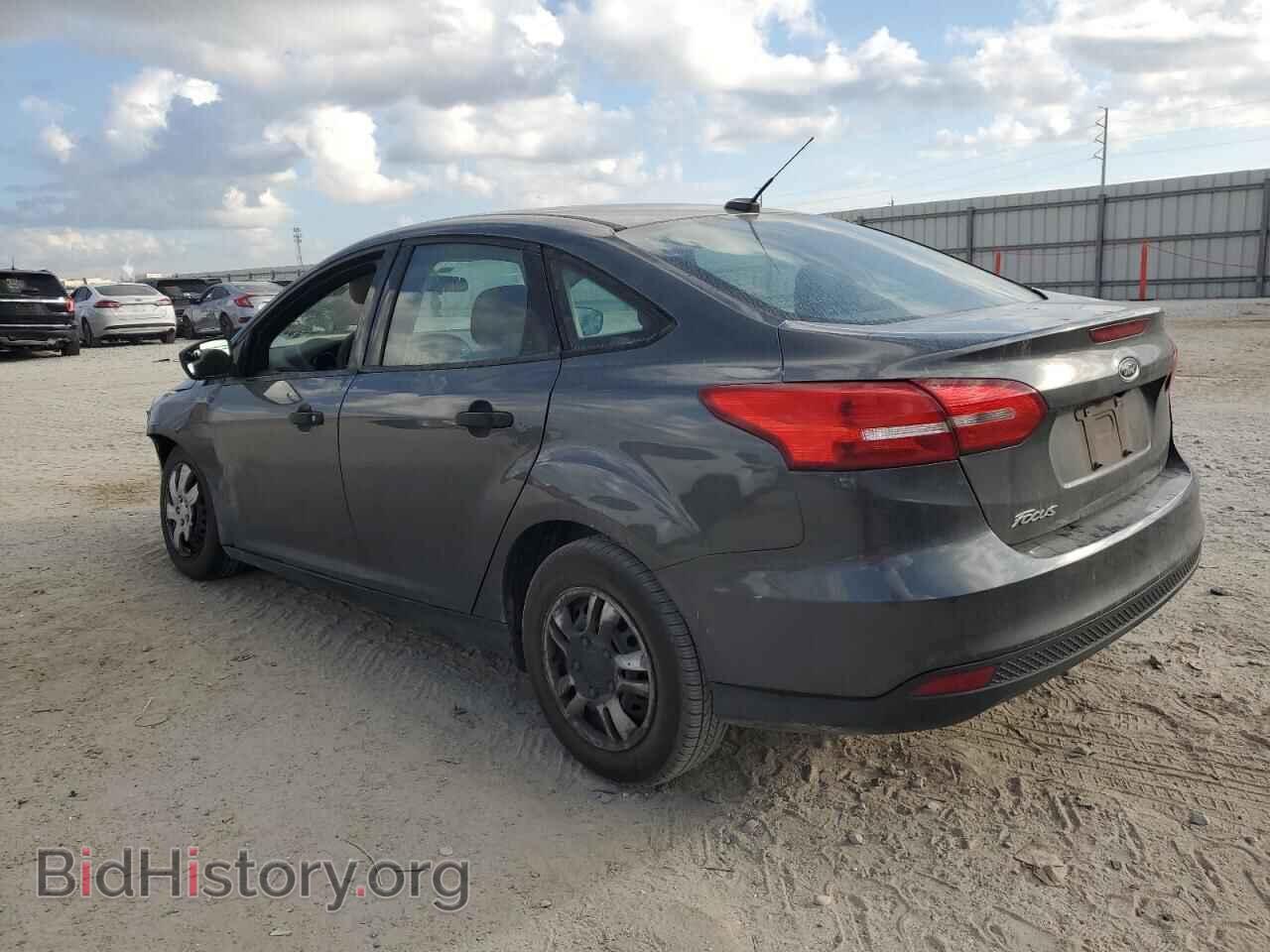 2017 FORD FOCUS - VIN: 1FADP3E22HL262529 - Photo 2