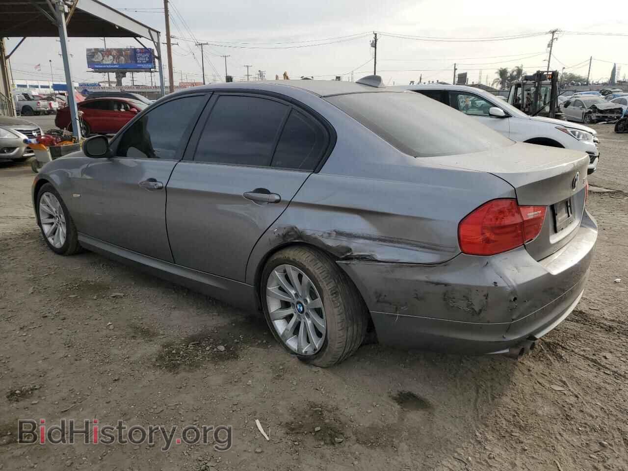 2011 BMW 3 SERIES - VIN: WBAPH5G56BNM76262 - Фото 2