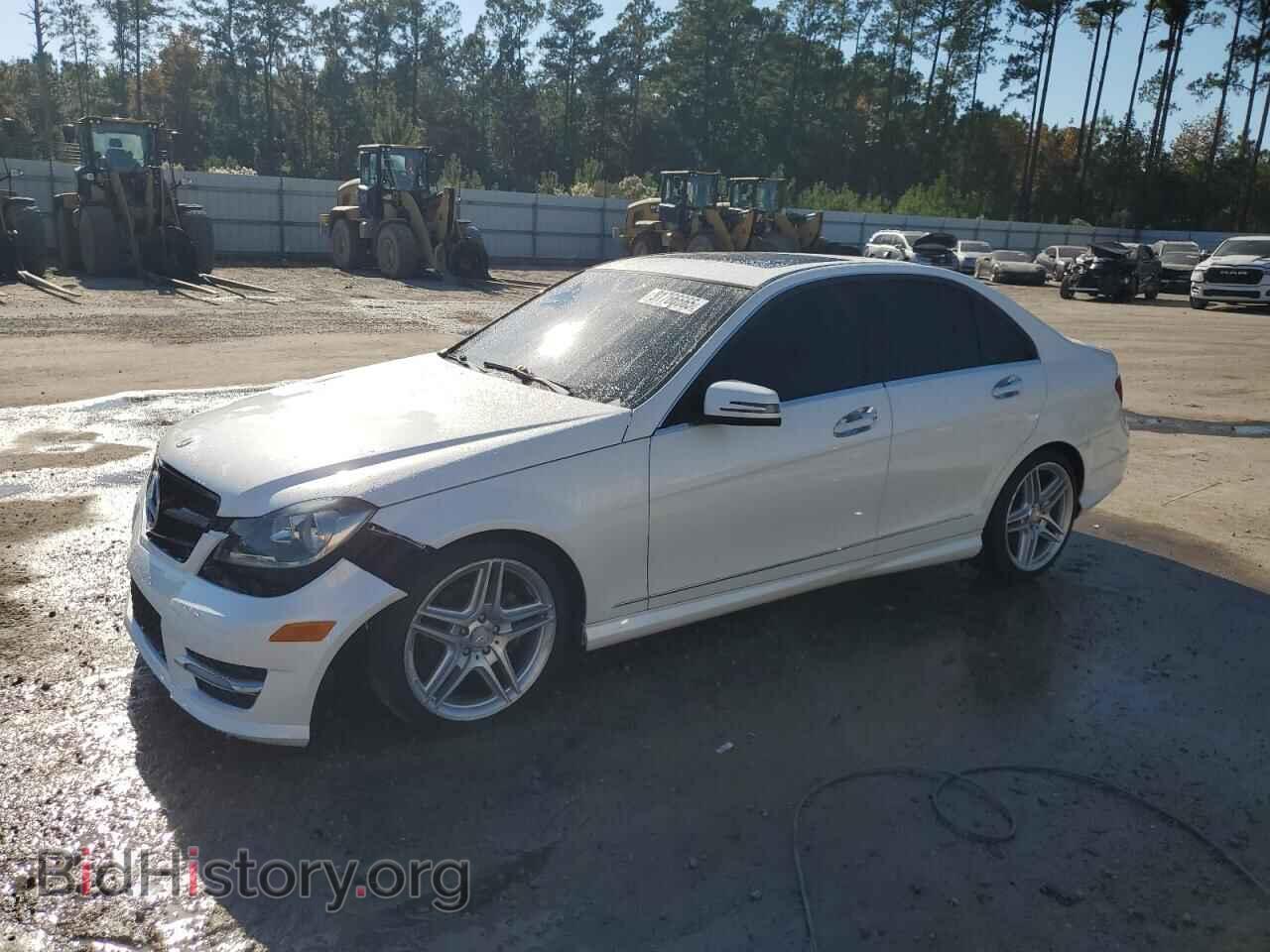 Photo WDDGF8BB0CR213448 - MERCEDES-BENZ C-CLASS 2012