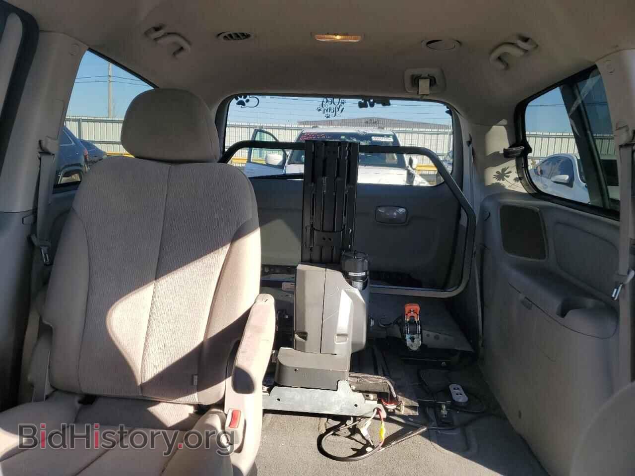 2011 KIA All Models - VIN: KNDMG4C76B6369829 - Фото 10