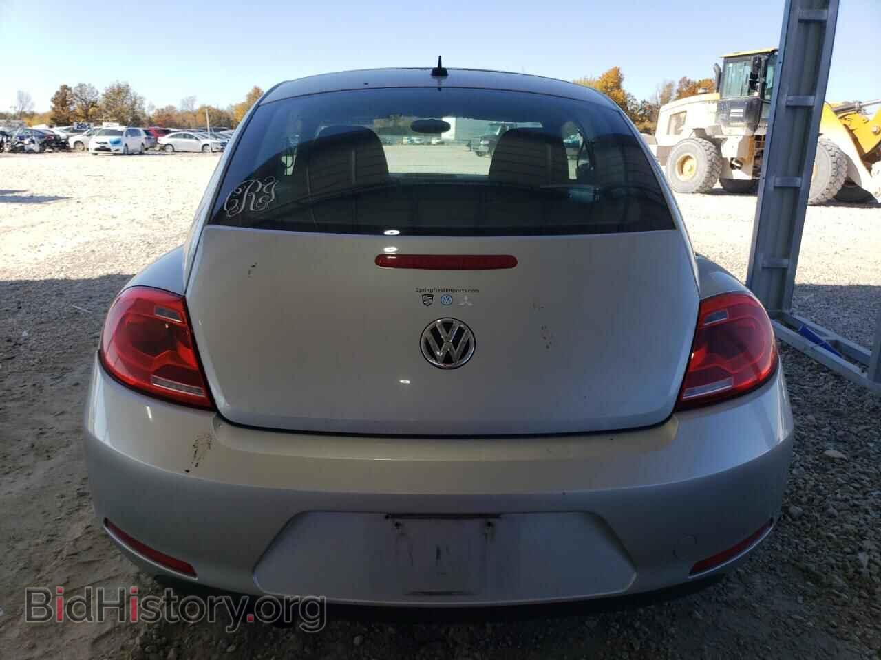 2013 VOLKSWAGEN BEETLE - VIN: 3VWFP7AT9DM656169 - Фото 6