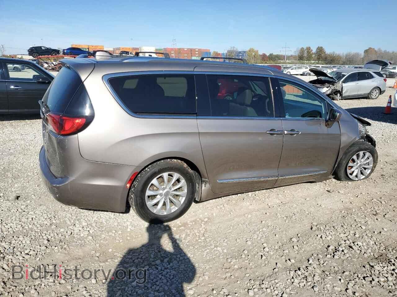 2018 CHRYSLER PACIFICA - VIN: 2C4RC1BG6JR306562 - Фото 3