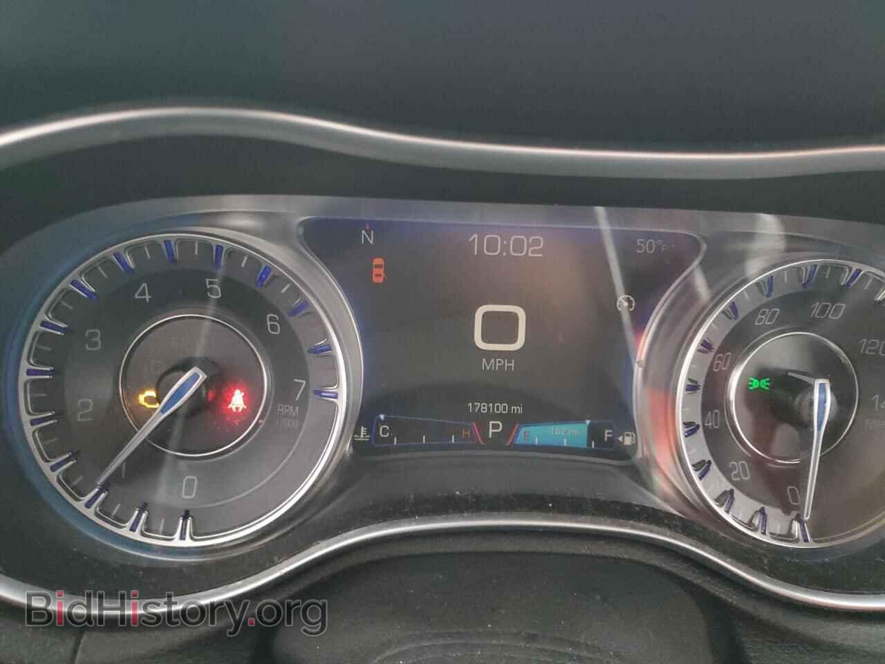 2015 CHRYSLER 300 - VIN: 2C3CCAAG6FH899204 - Фото 9
