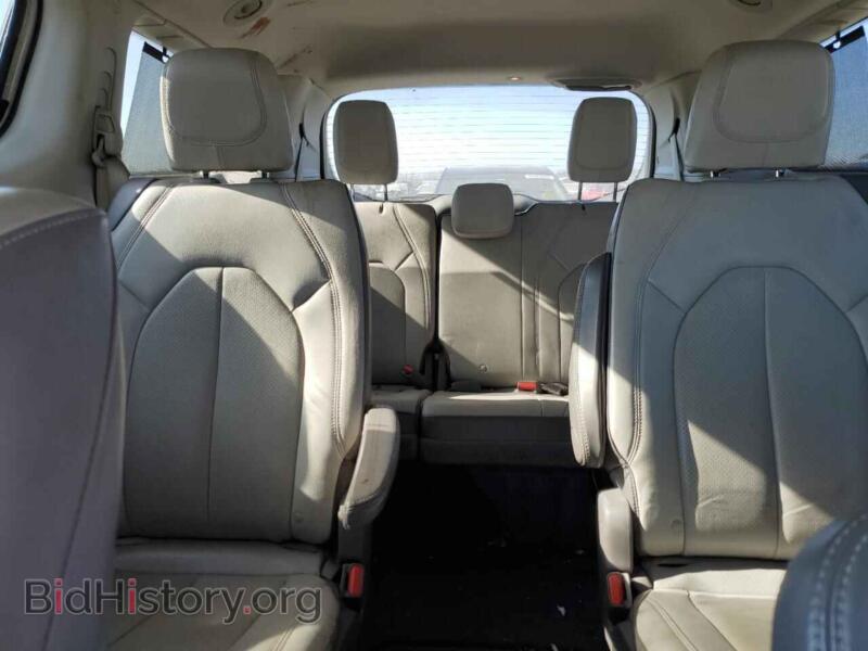 2017 Chrysler PACIFICA (VIN 2C4RC1EG7HR560237) — photo 10 of 13