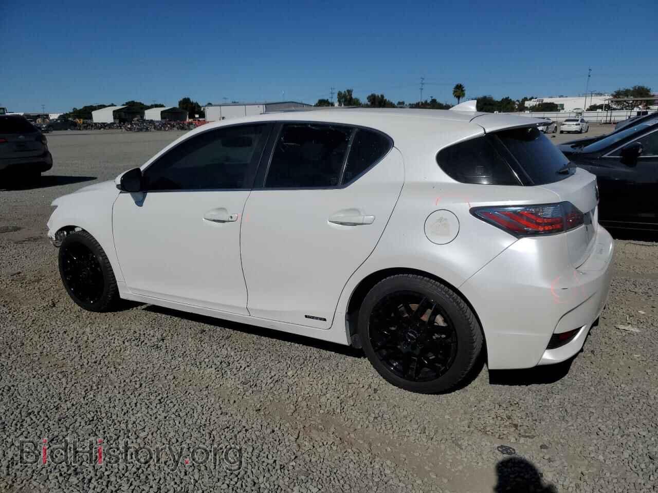 2014 LEXUS CT 200 - VIN: JTHKD5BH4E2194121 - Photo 2