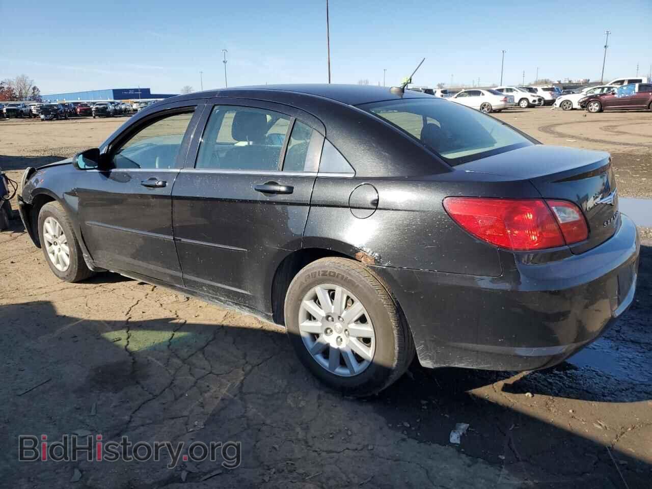 2010 CHRYSLER SEBRING - VIN: 1C3CC4FB5AN192755 - Фото 2