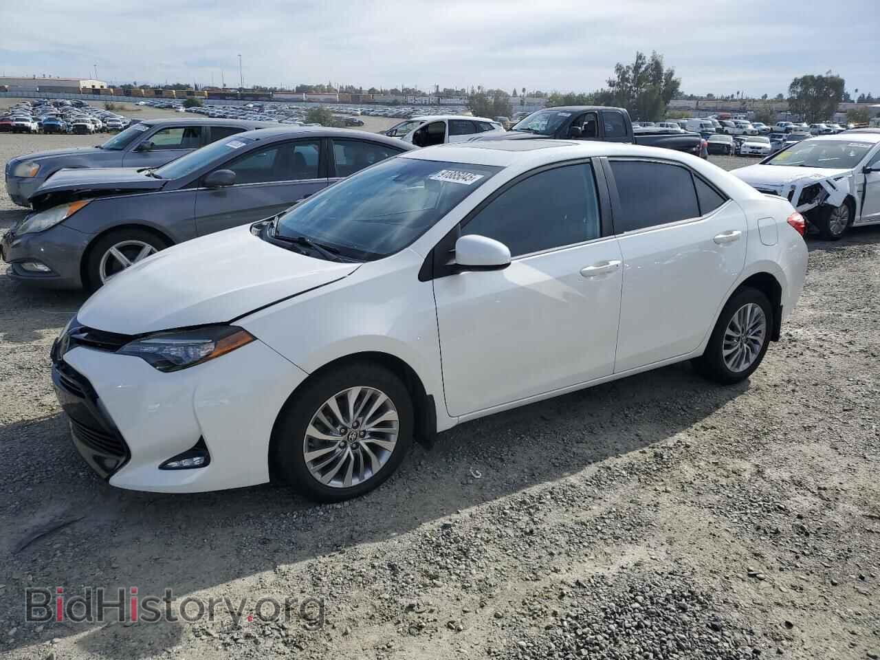 Photo 5YFBPRHE9HP571447 - TOYOTA COROLLA 2017