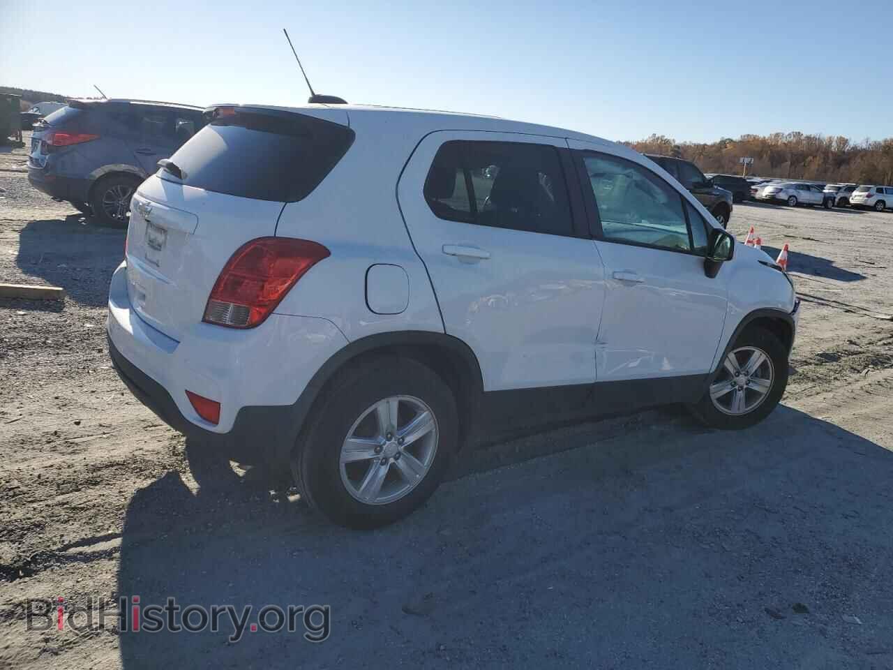 2020 CHEVROLET TRAX - VIN: 3GNCJKSB9LL298258 - Фото 3
