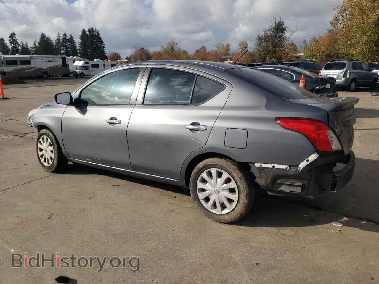 2019 NISSAN VERSA - VIN: 3N1CN7AP3KL833464 - Photo 2