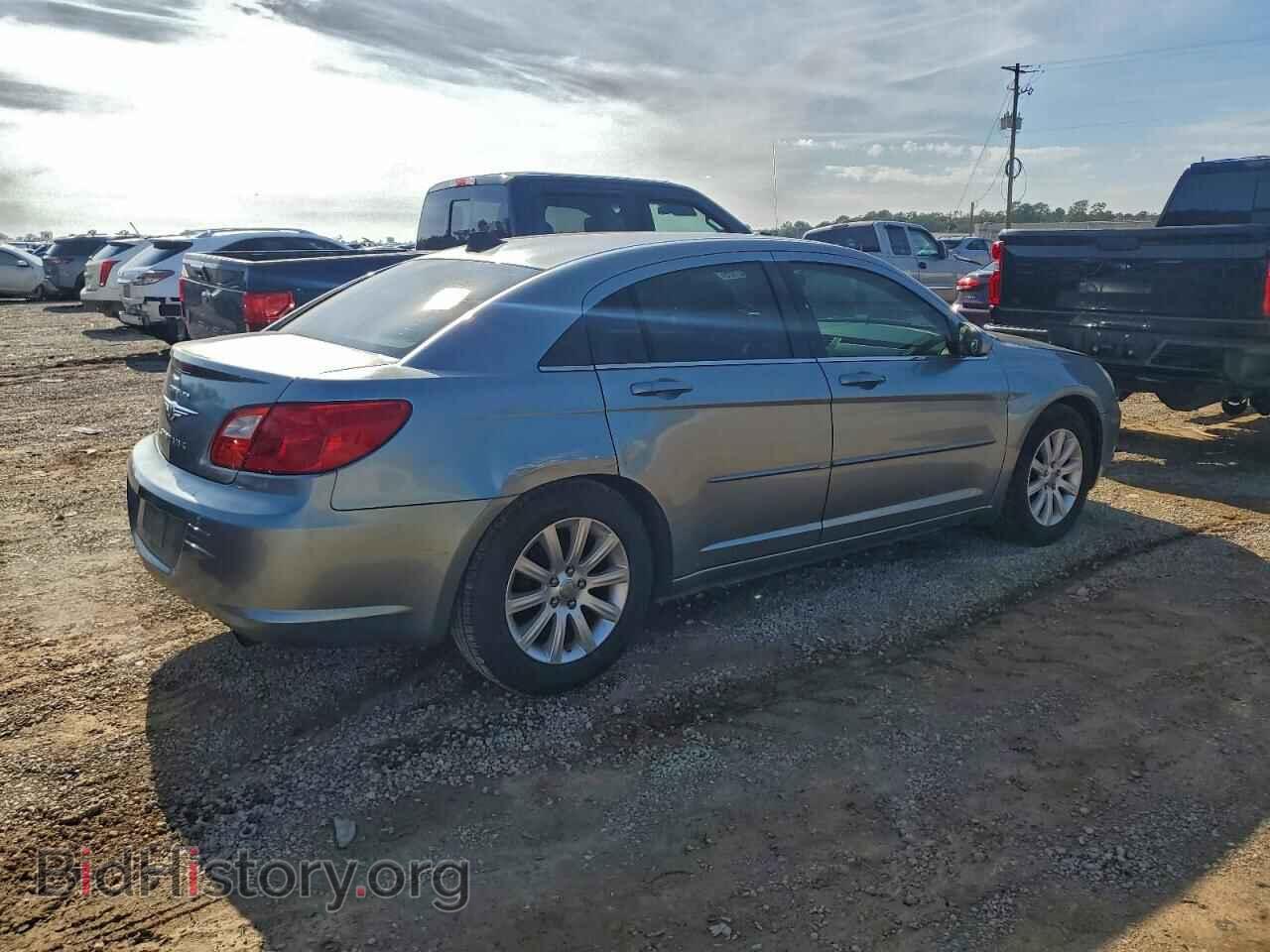 2010 CHRYSLER SEBRING - VIN: 1C3CC5FD2AN132441 - Фото 3