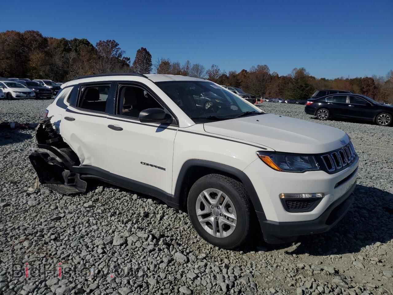 2018 JEEP COMPASS - VIN: 3C4NJCAB6JT319024 - Фото 4