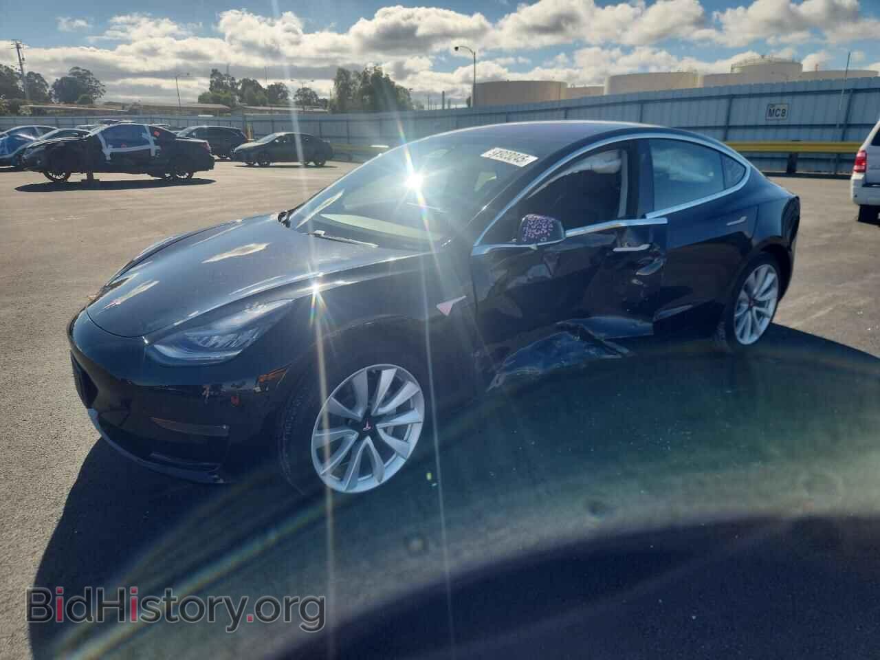 Photo 5YJ3E1EA3JF010692 - TESLA MODEL 3 2018