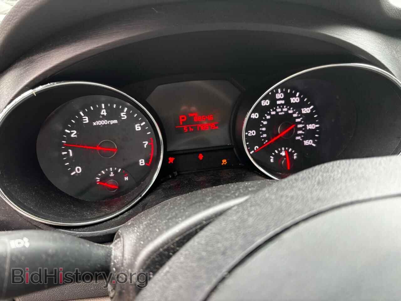 2018 KIA All Models - VIN: KNDMB5C17J6384564 - Фото 8