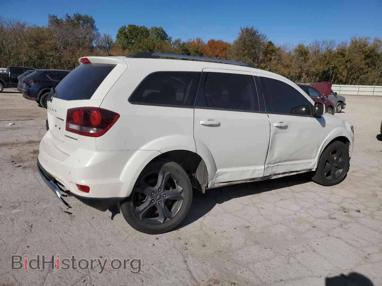 2020 DODGE JOURNEY - VIN: 3C4PDCGB4LT225878 - Фото 3