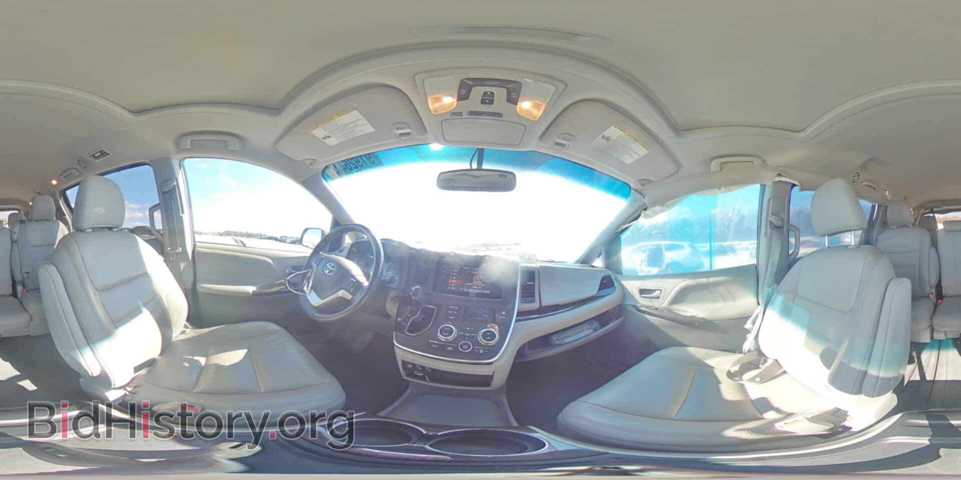 2017 TOYOTA All Models - VIN: 5TDYZ3DC3HS823402 - Фото 16