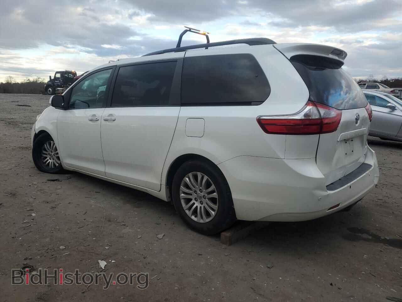 2016 TOYOTA All Models - VIN: 5TDYK3DC9GS704465 - Фото 2