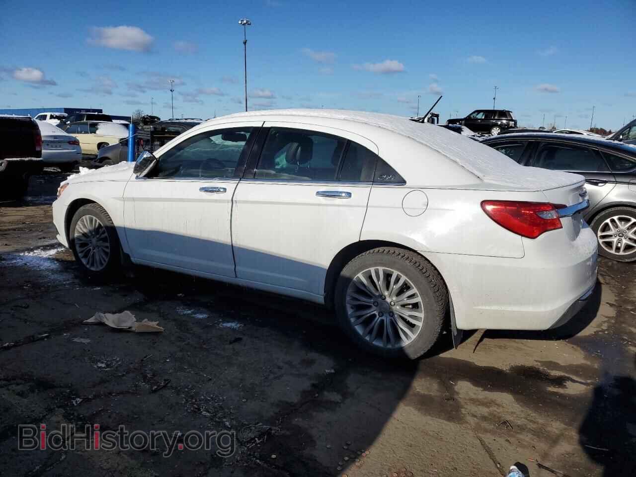 2013 CHRYSLER 200 - VIN: 1C3CCBCG3DN555241 - Photo 2