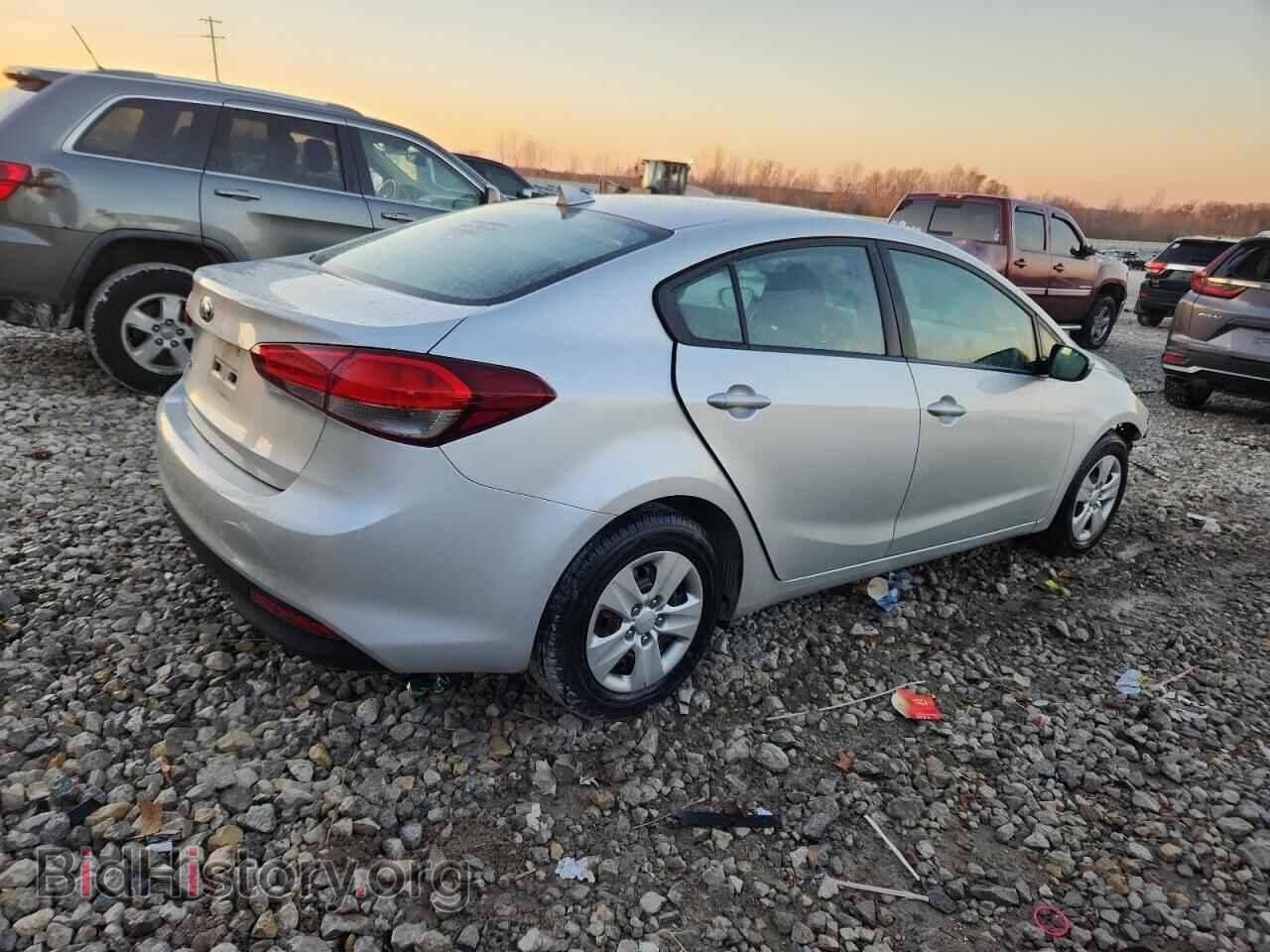 2017 KIA FORTE - VIN: 3KPFL4A74HE012580 - Фото 3