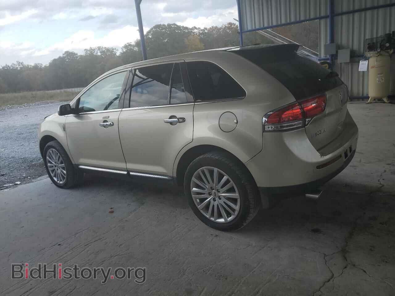 2011 LINCOLN MKX - VIN: 2LMDJ8JK0BBJ28883 - Фото 2