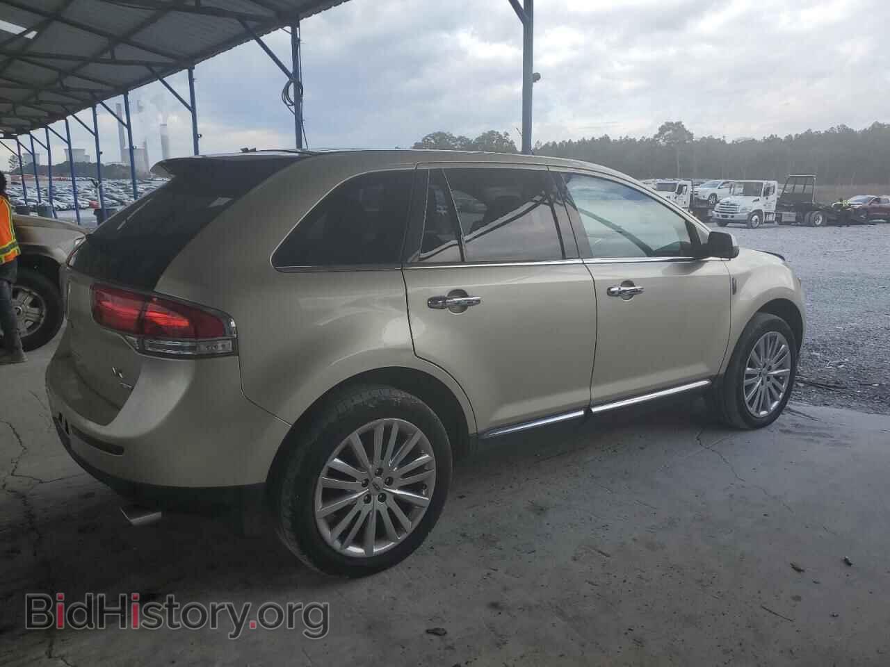 2011 LINCOLN MKX - VIN: 2LMDJ8JK0BBJ28883 - Фото 3