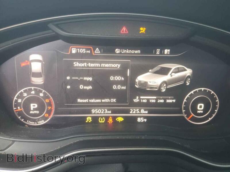 2018 Audi A4 (VIN WAULMAF4XJA195504) — photo 9 of 13