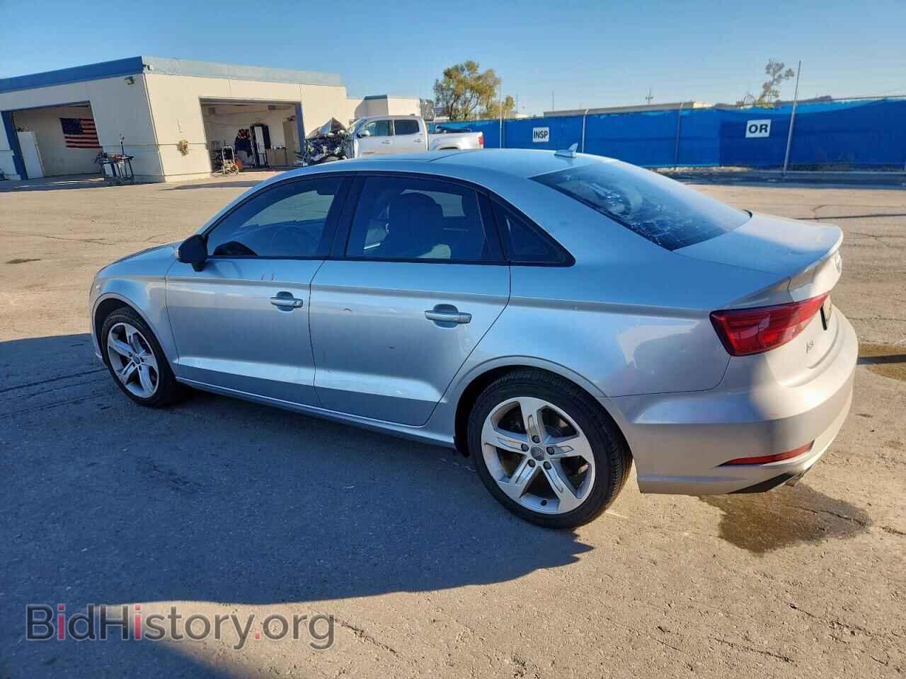 2017 AUDI A3 - VIN: WAUAUGFF2H1053475 - Фото 2