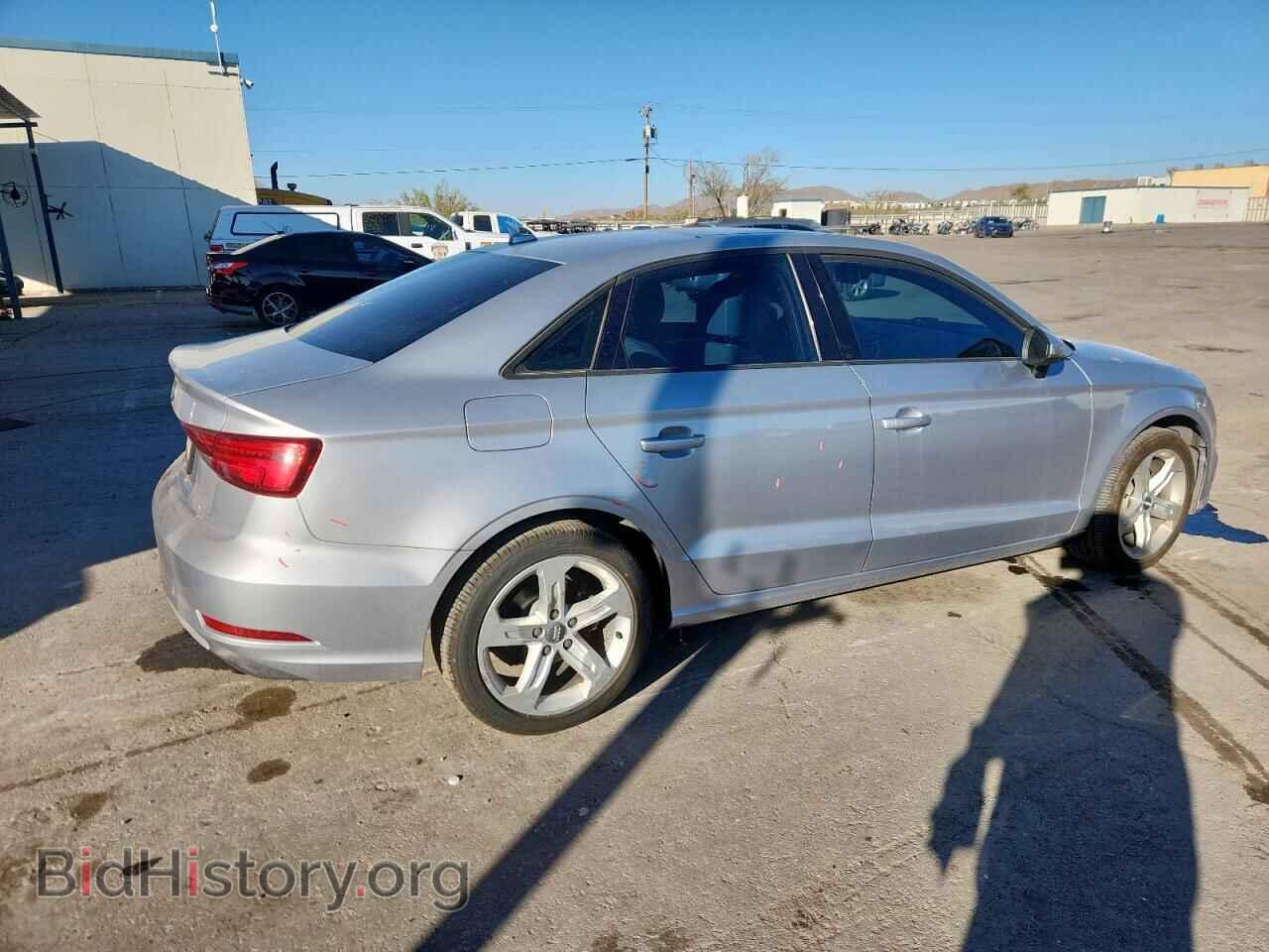 2017 AUDI A3 - VIN: WAUAUGFF2H1053475 - Фото 3