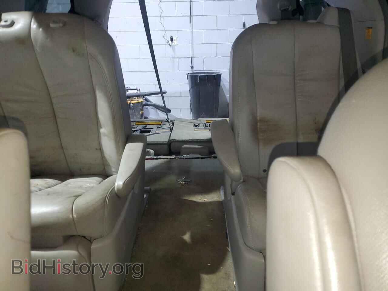 2011 TOYOTA All Models - VIN: 5TDDK3DC6BS028760 - Фото 10