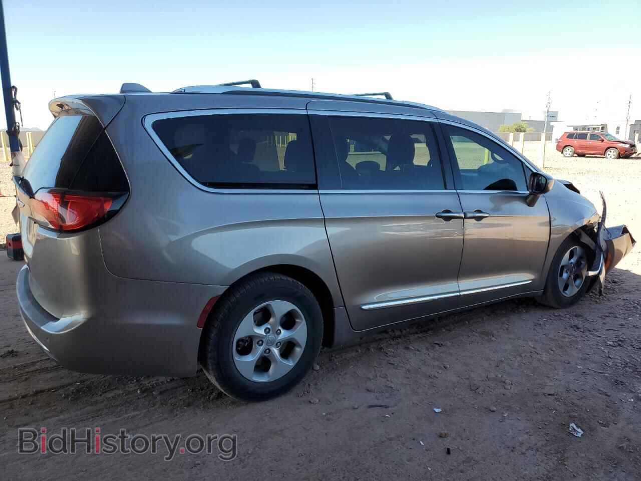 2017 CHRYSLER PACIFICA - VIN: 2C4RC1EGXHR537003 - Фото 3