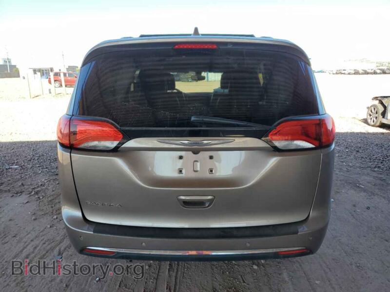2017 Chrysler PACIFICA (VIN 2C4RC1EGXHR537003) — photo 6 of 16