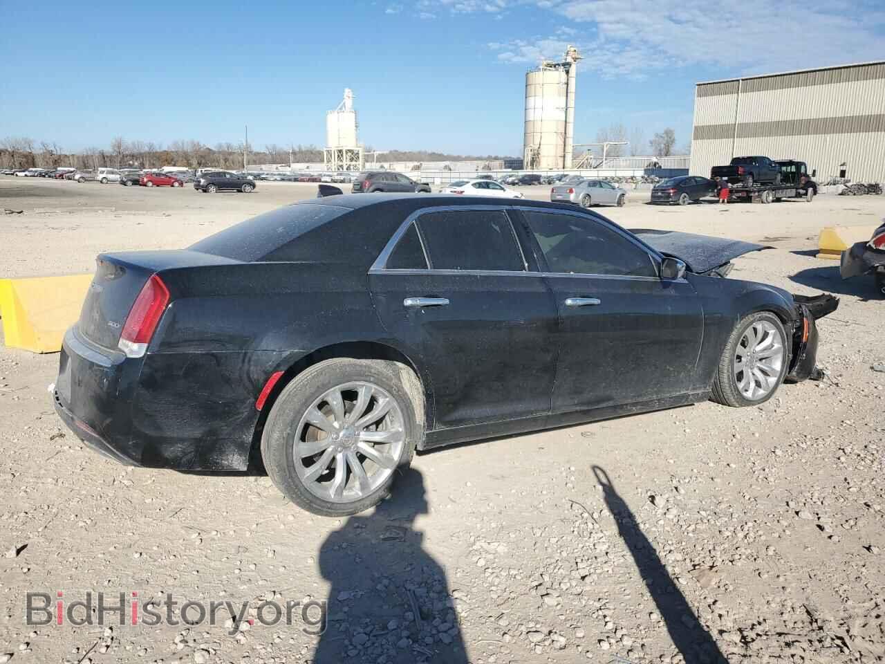 2019 CHRYSLER 300 - VIN: 2C3CCAEGXKH537963 - Фото 3