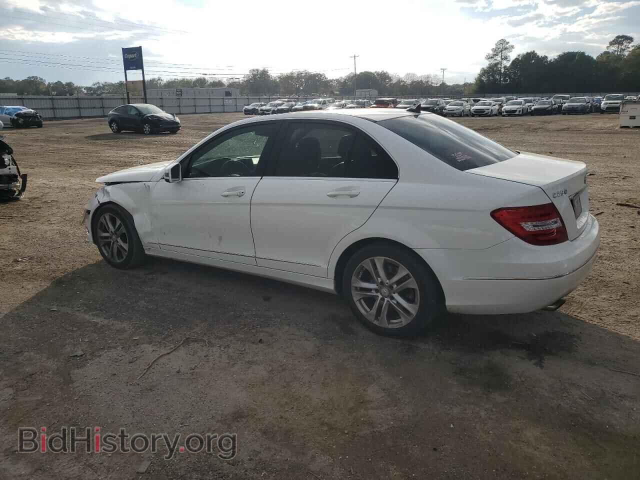 2014 MERCEDES-BENZ C-CLASS - VIN: WDDGF4HB6EA958206 - Фото 2