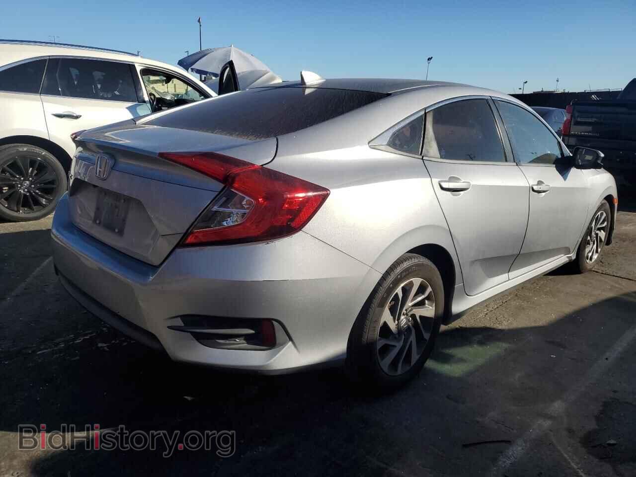 2018 HONDA CIVIC - VIN: 2HGFC2F74JH564721 - Фото 3