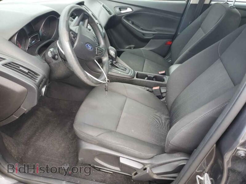 2017 Ford FOCUS (VIN 1FADP3F29HL343137) — photo 7 of 13