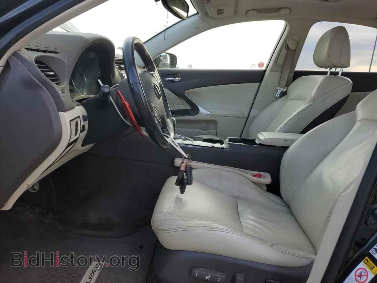 2011 LEXUS IS - VIN: JTHCF5C23B5052524 - Photo 7