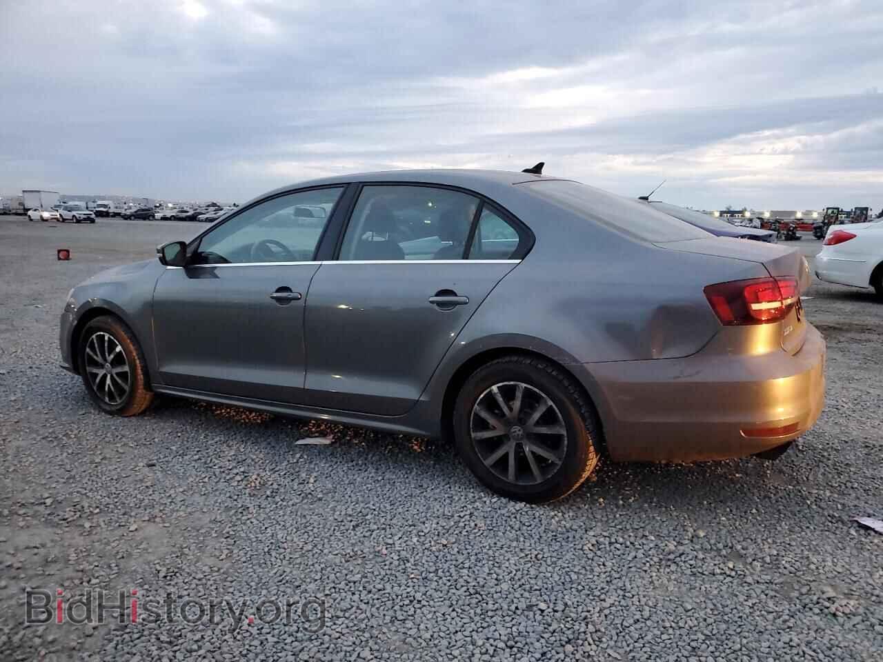 2017 VOLKSWAGEN JETTA - VIN: 3VWDB7AJ2HM346441 - Фото 2