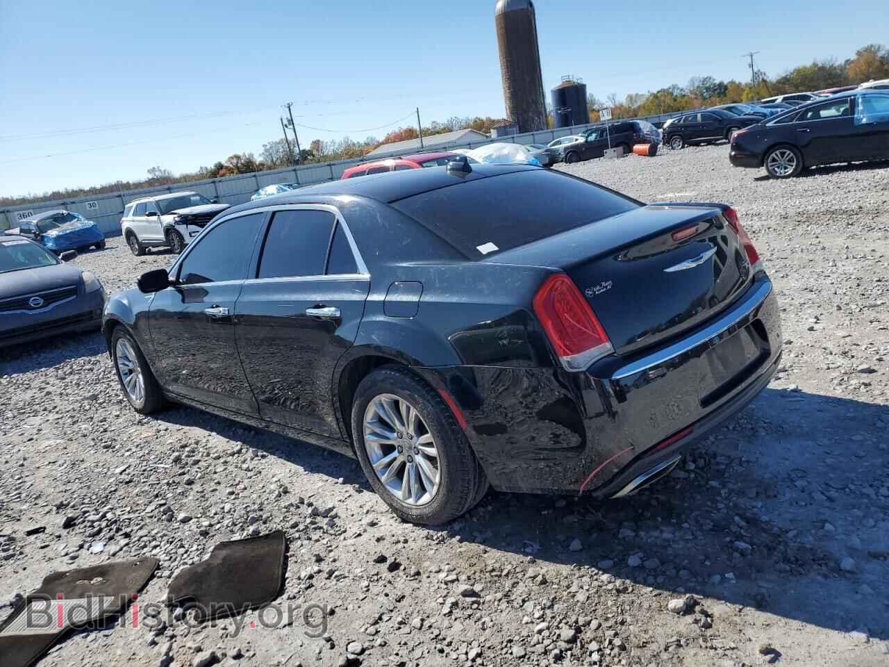 2015 CHRYSLER 300 - VIN: 2C3CCAEGXFH881749 - Фото 2