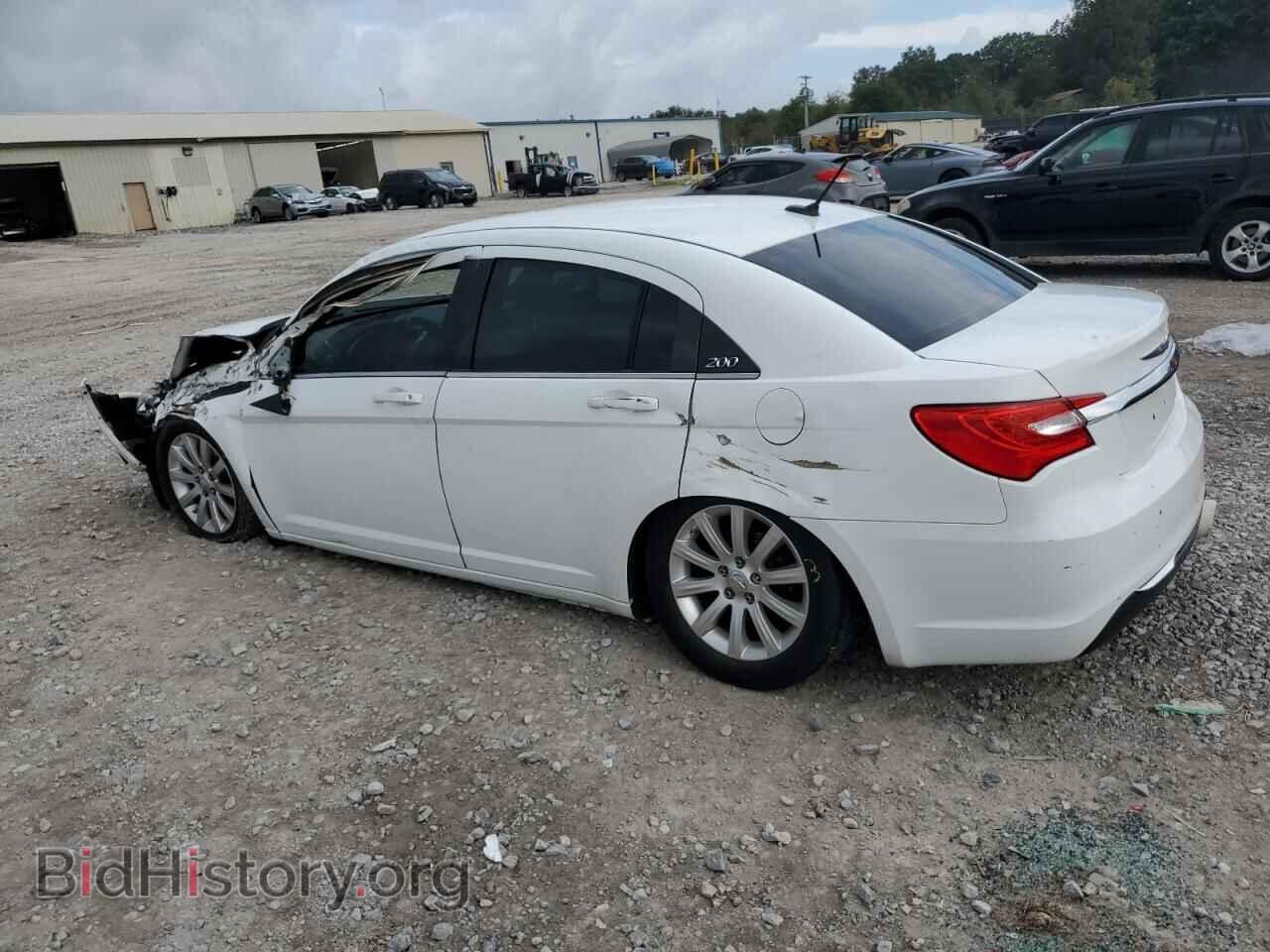 2013 CHRYSLER 200 - VIN: 1C3CCBBB0DN672779 - Photo 2