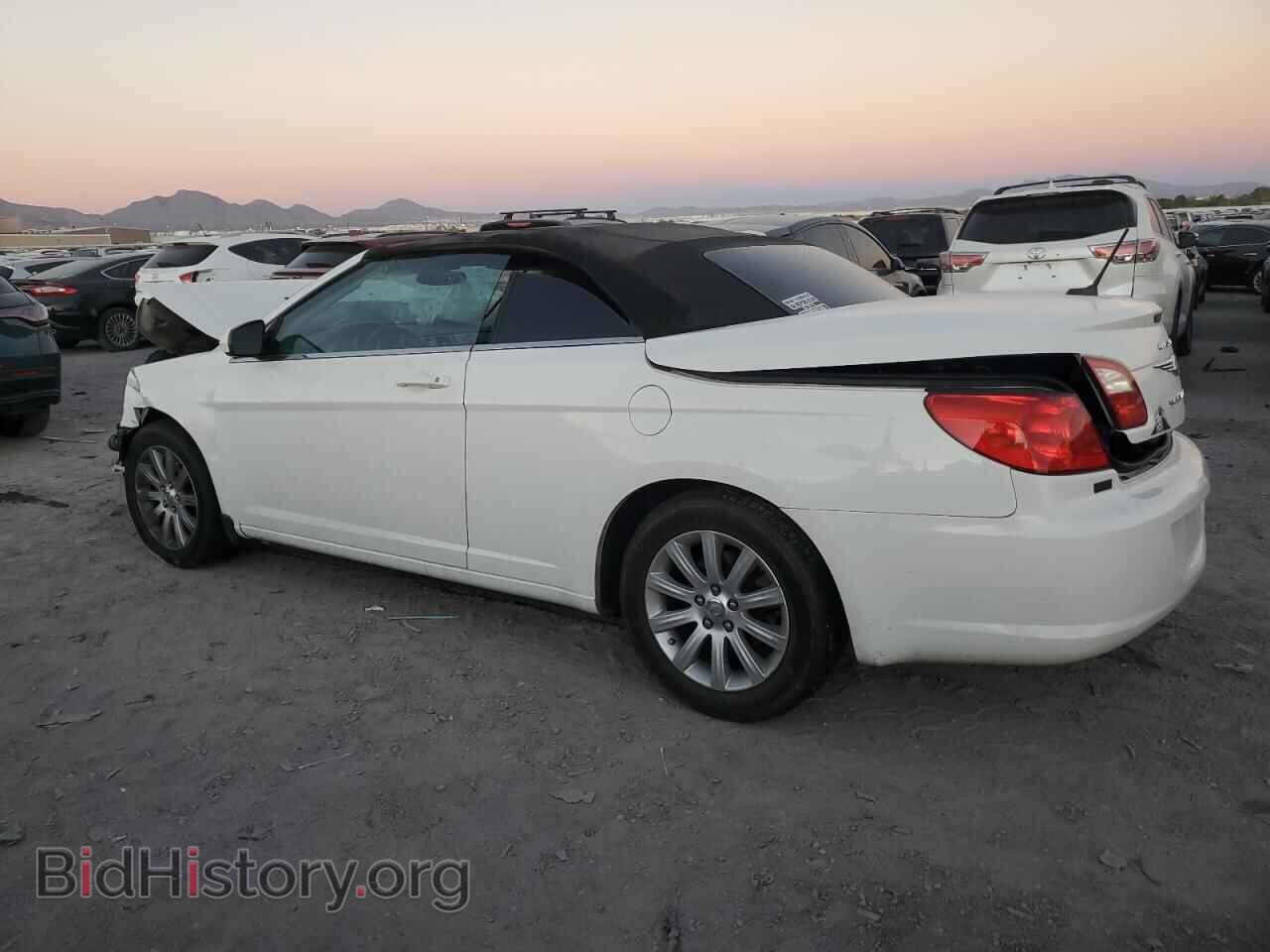 2010 CHRYSLER SEBRING - VIN: 1C3BC5ED4AN148881 - Фото 2