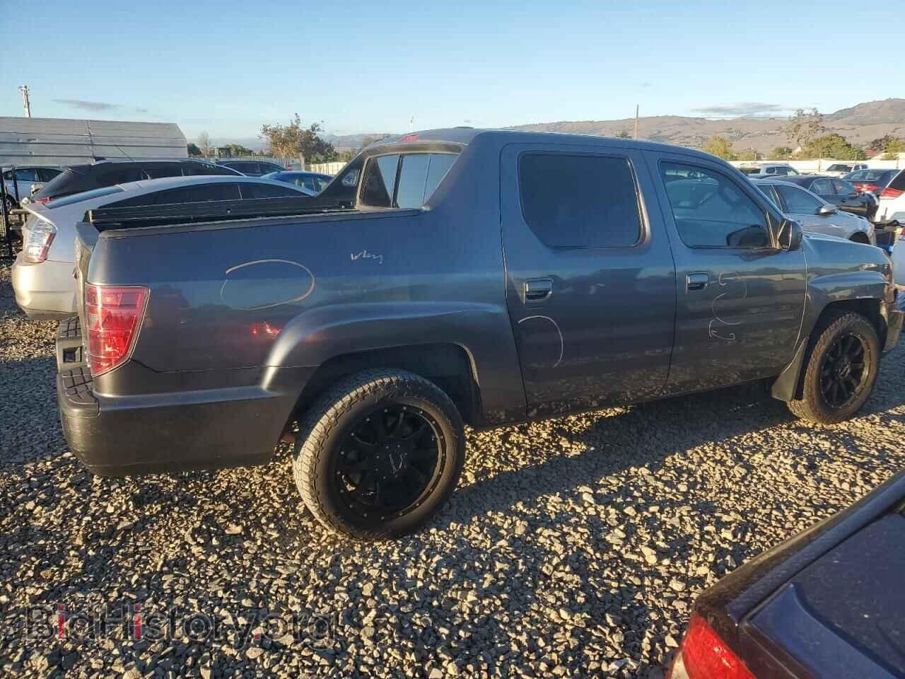 2010 HONDA RIDGELINE - VIN: 5FPYK1F52AB003174 - Фото 3