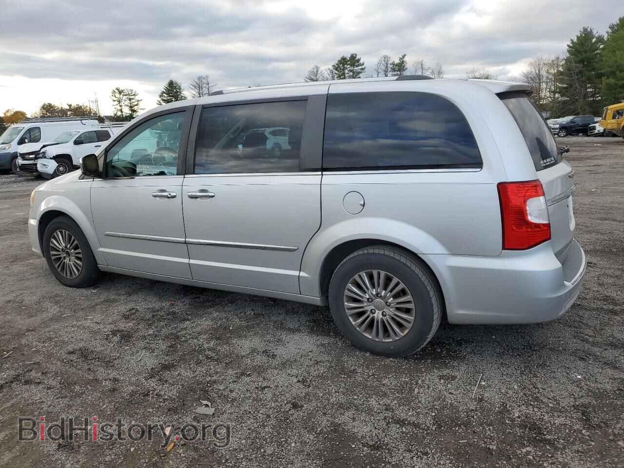 2011 CHRYSLER MINIVAN - VIN: 2A4RR6DG2BR758707 - Photo 2