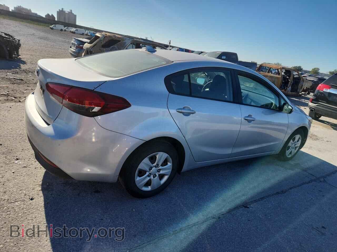 2017 KIA FORTE - VIN: 3KPFK4A74HE079182 - Фото 3