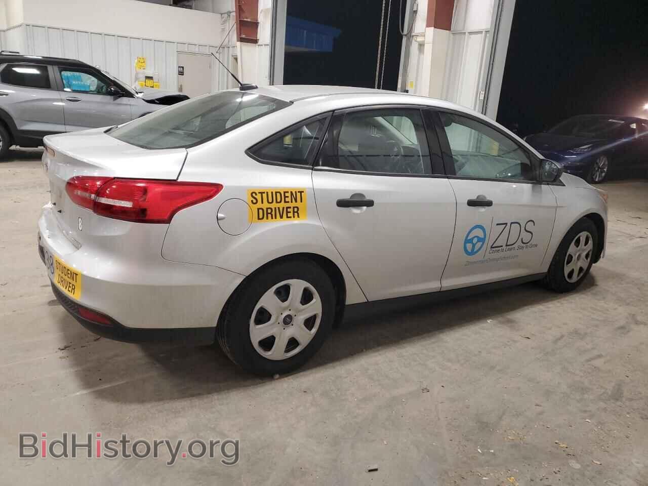 2016 FORD FOCUS - VIN: 1FADP3E21GL383776 - Фото 3