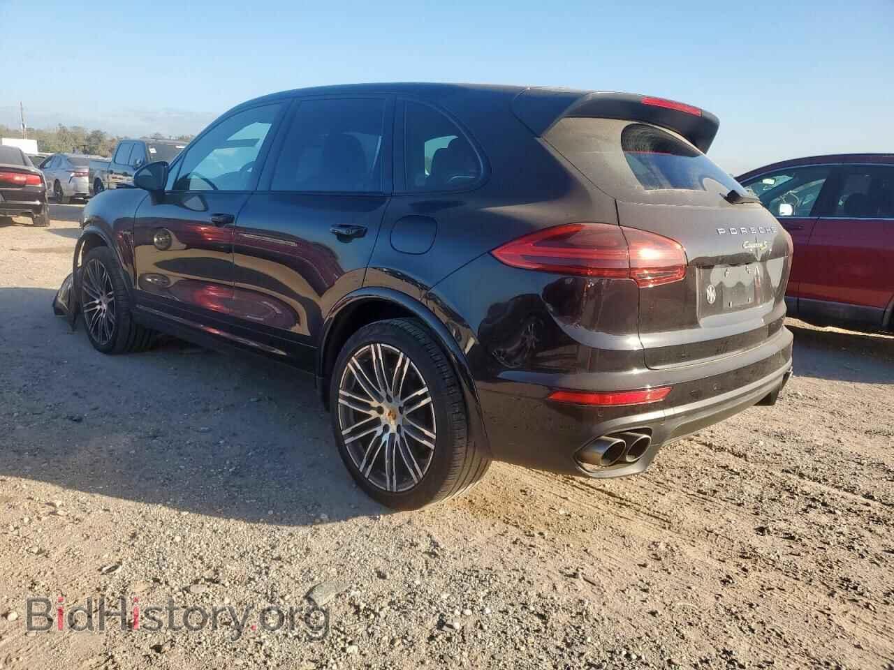 2017 PORSCHE CAYENNE - VIN: WP1AE2A21HLA73954 - Фото 2
