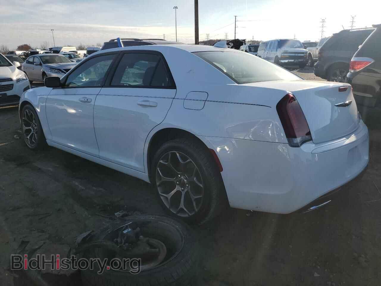2017 CHRYSLER 300 - VIN: 2C3CCABG5HH593841 - Фото 2
