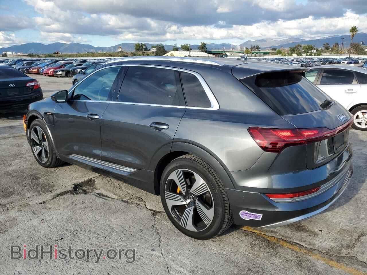2019 AUDI E-TRON - VIN: WA1VAAGE8KB007581 - Фото 2