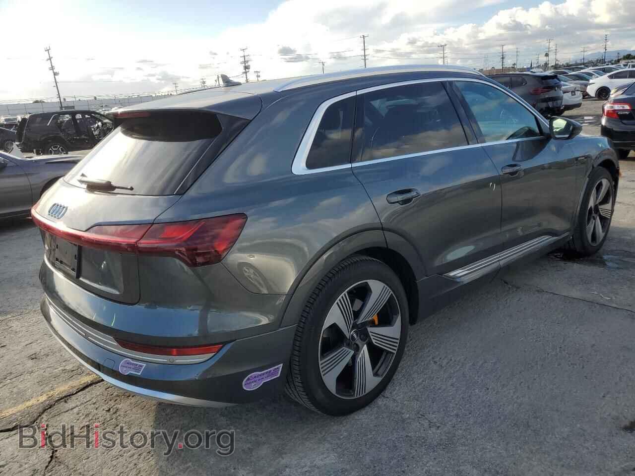 2019 AUDI E-TRON - VIN: WA1VAAGE8KB007581 - Фото 3