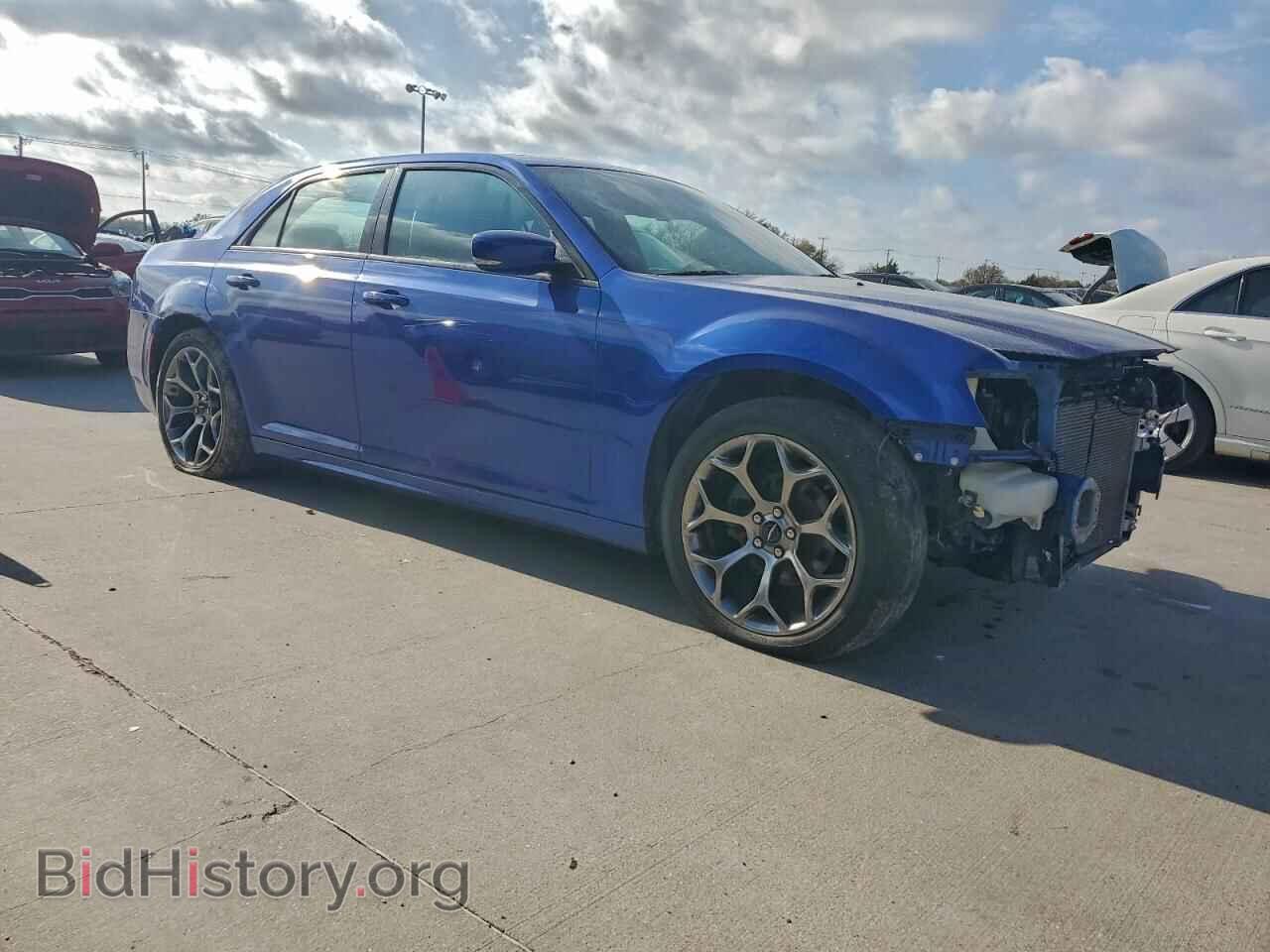 2018 CHRYSLER 300 - VIN: 2C3CCABG3JH243839 - Фото 4